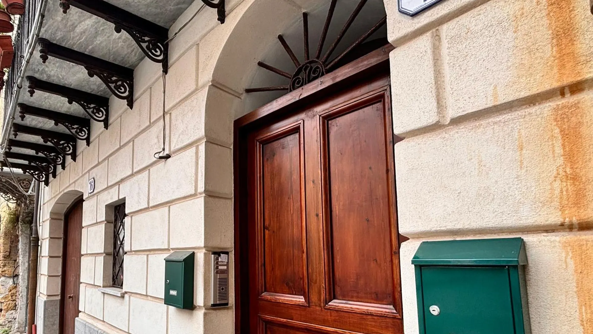 Casa Cassarelli In Centro Apartment Palermo 0*,